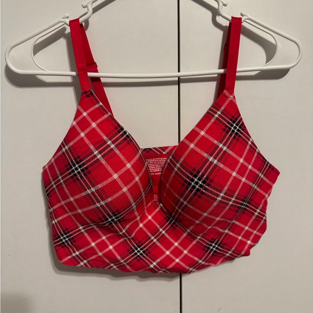 VS Pink wireless push up bra